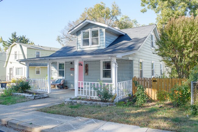 Front of the house - 5100 Varnum St