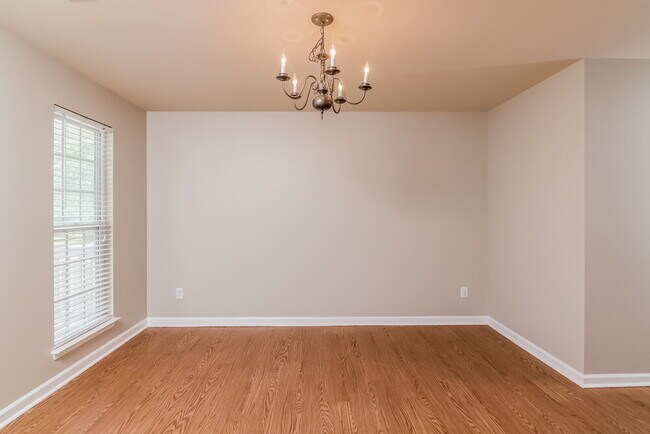Building Photo - 2301 Leighton Way