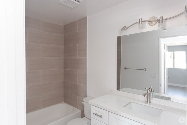 1BR,1BA- Bathroom - The Alexio