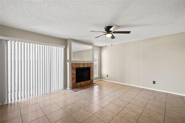 Building Photo - 6701 Sands Point Dr