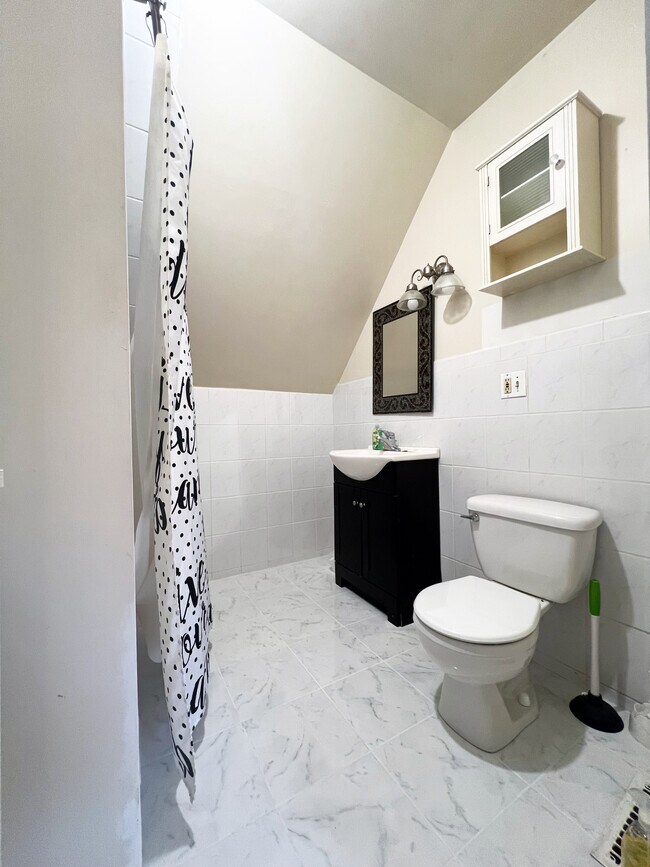 Building Photo - 2734 N 74th Ct