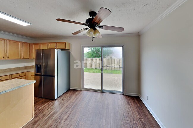 Building Photo - 322 Stewart Springs Dr