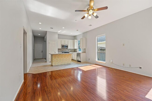 Building Photo - 11107 Pembroke Ridge Dr