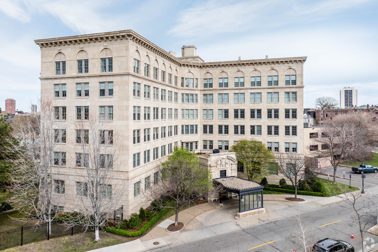 Foto principal - 510 Groveland Ave