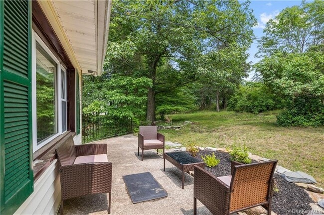 Foto del edificio - 450 Rye Hill Rd