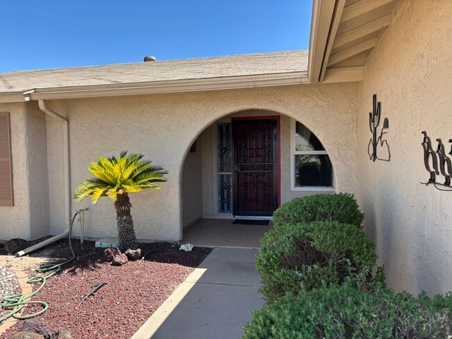 Building Photo - Spacious 3 bedroom Long Term Unfurnished home in Leisure World a 45+ Active Adult Resort Community