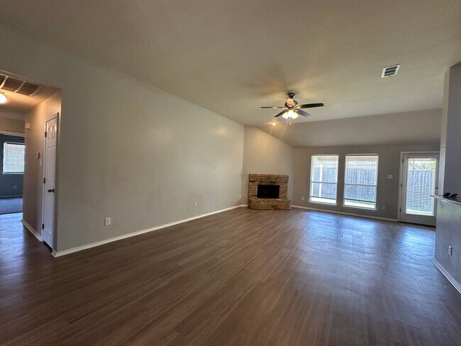 Building Photo - 7110 Creekstone