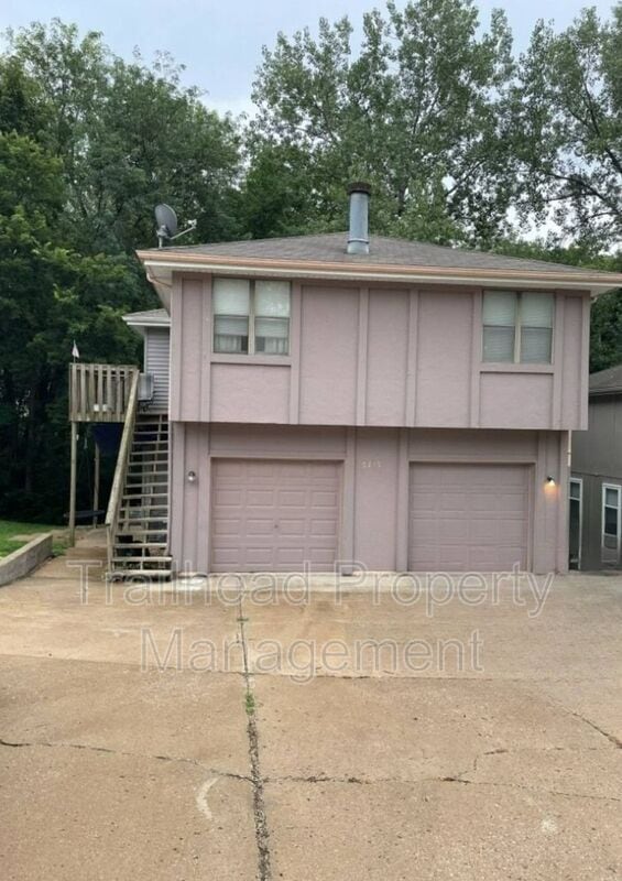 Foto del edificio - 8213 N Everton Ave
