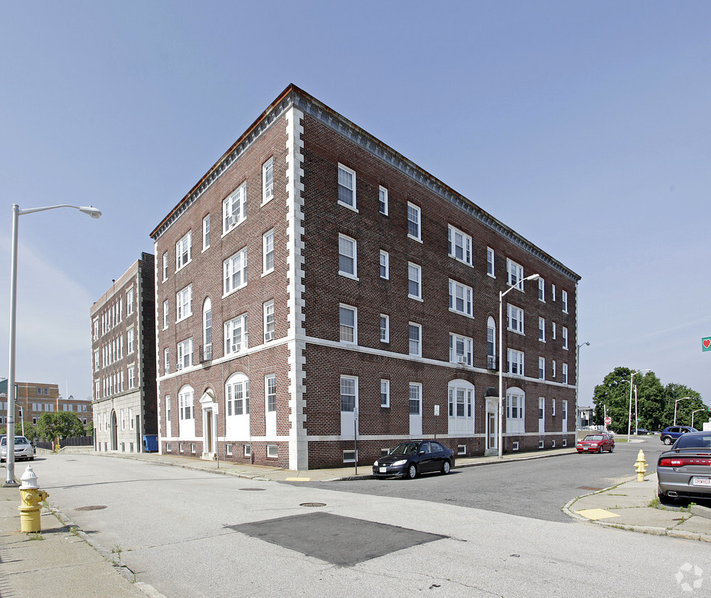 Primary Photo - The Chestnut Street Apartments