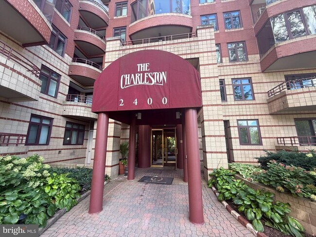 Foto del edificio - 2400 Clarendon Blvd