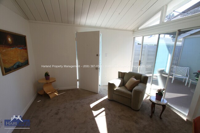 Foto del edificio - 6250-6264.5-62645 Stanley Ave