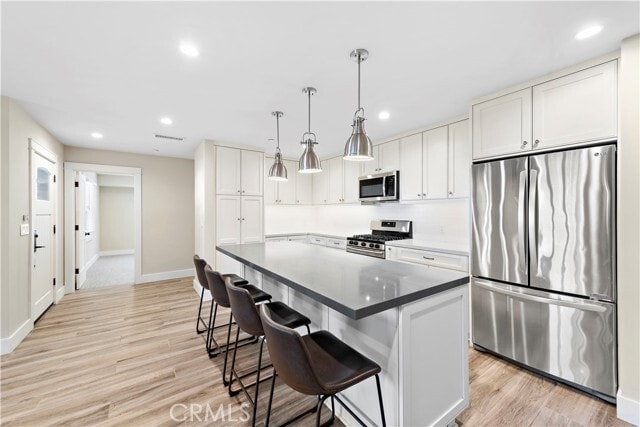 Building Photo - 826 Cliff Dr