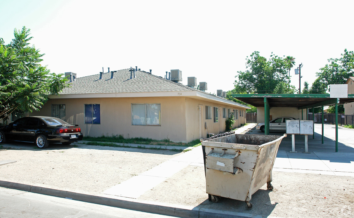 Primary Photo - 734 N Bond St