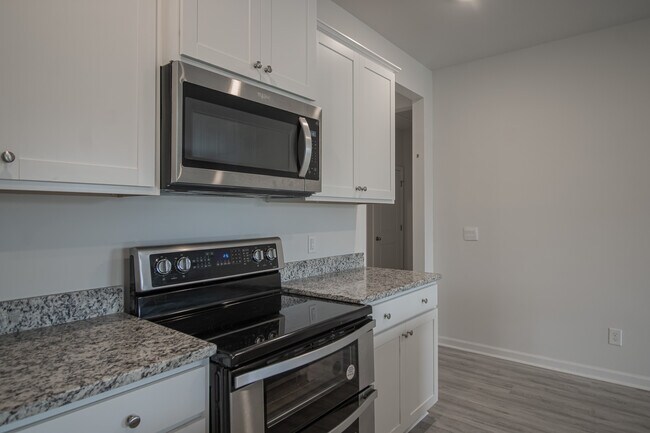 Pooler, GA Rental Home - 100 Decker Dr