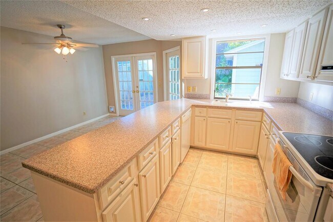 Building Photo - 3410 W Palmira Ave