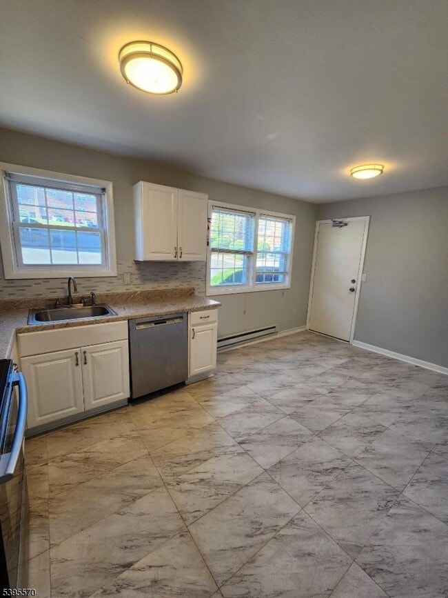 Building Photo - 332 Richard Mine Rd