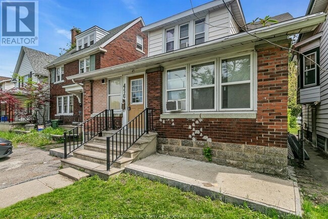 Building Photo - 490 Campbell Ave
