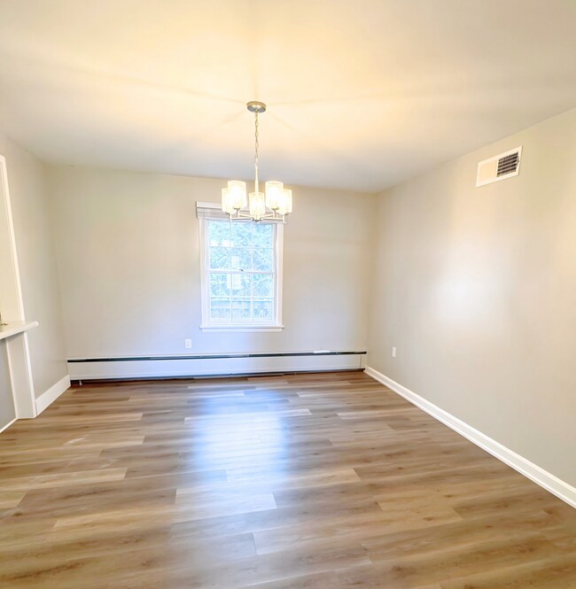 Foto del edificio - 400 N Webb Ave