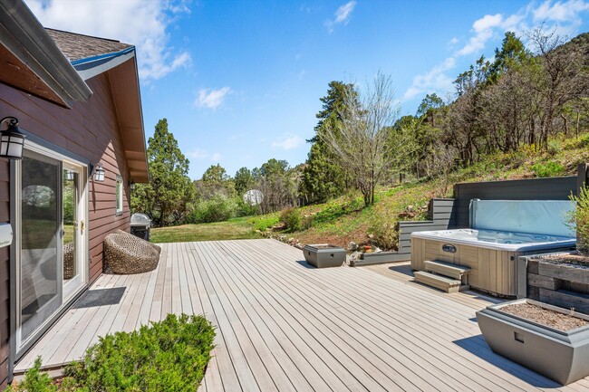 Building Photo - 377 Crystal Ln