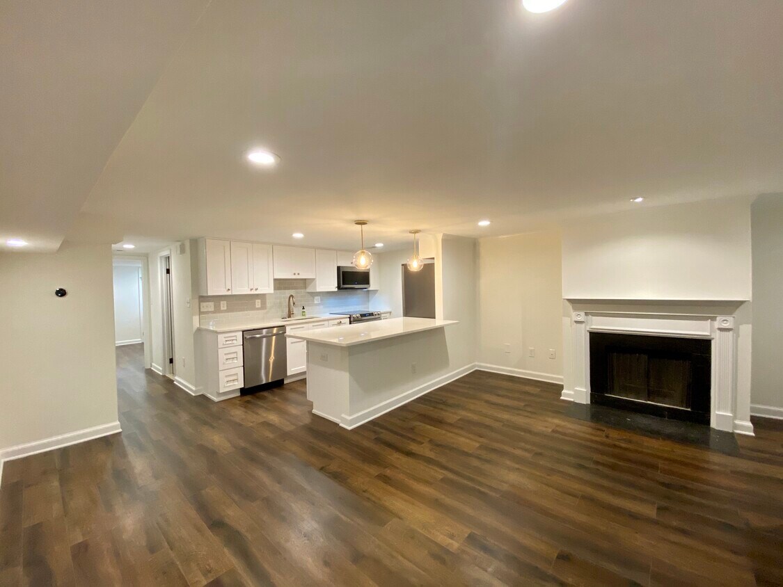 Sala de estar - 128 12th St NE