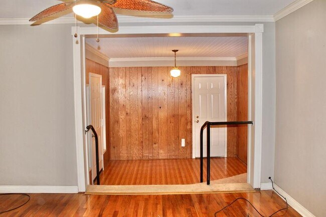 Foto del edificio - 211 Greenbrier Dr NE