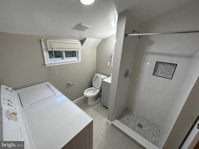 Foto del edificio - 3707 Harmon Ave
