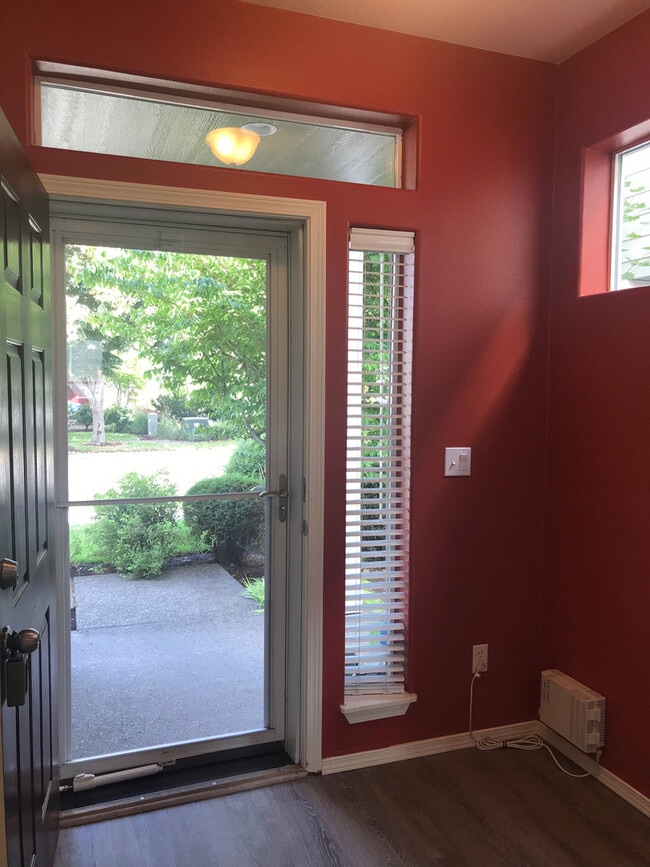 Photo - Fantastic Townhome close to Nike