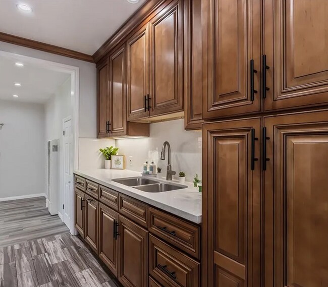 Foto del edificio - BEAUTIFUL 2 BEDROOM 2 BATH HOME
