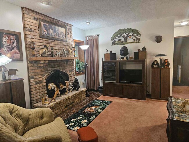 Building Photo - 608 Chateau Cir