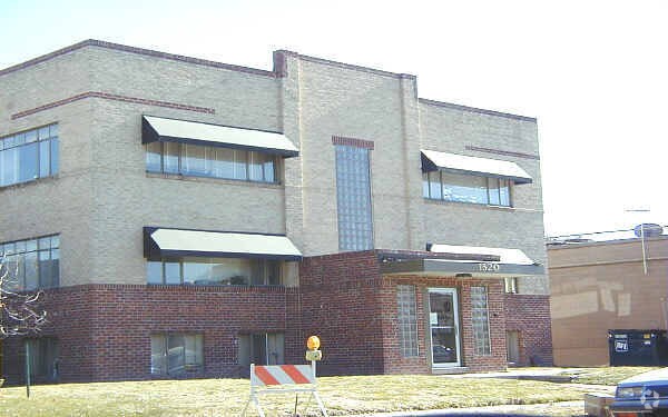 Building Photo - 1520 Glencoe St