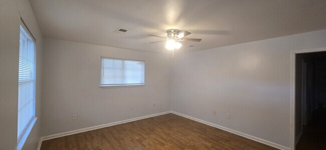 Building Photo - 2310 Trio St