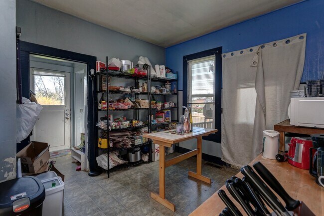 Foto del edificio - 614 Potter St