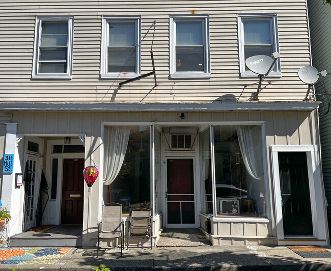 Front - 313 Mill St
