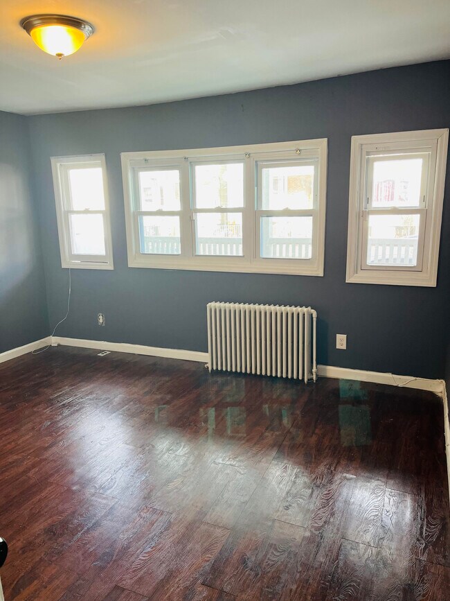 Building Photo - 540 Marshall St