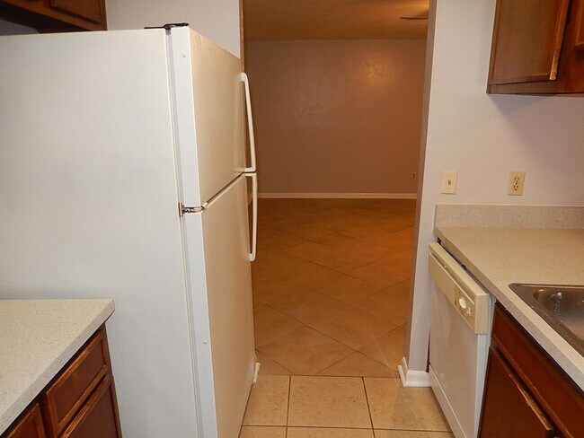 Foto del edificio - 2334 Sylvan Ct