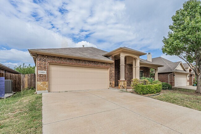 Foto del edificio - 11801 Basilwood Dr