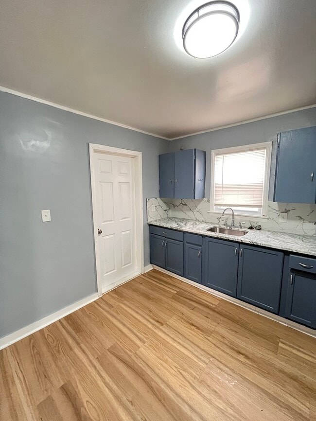 Building Photo - Charming 3-Bedroom Home with Modern Comfor...