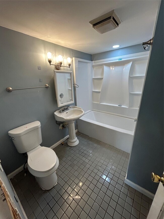 Building Photo - 864 NY-22