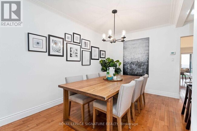 Photo du bâtiment - 349 Woodbine Ave