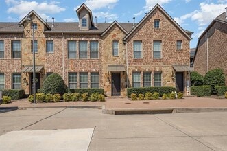 Building Photo - 5727 Knox Dr