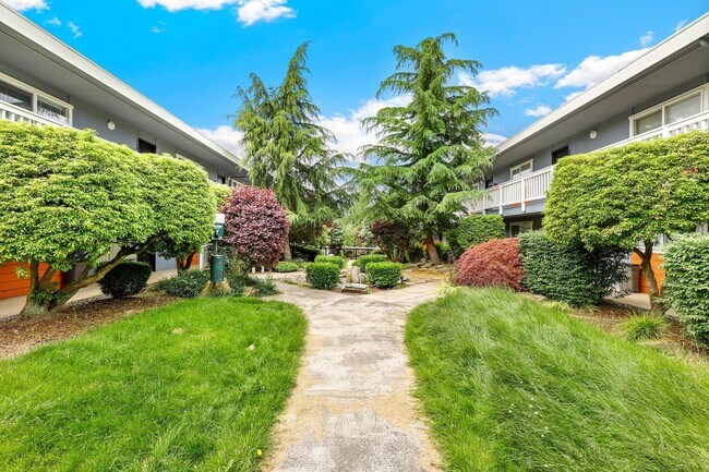 Building Photo - Cozy 2BD/1BTH Condo for Rent in Everett!