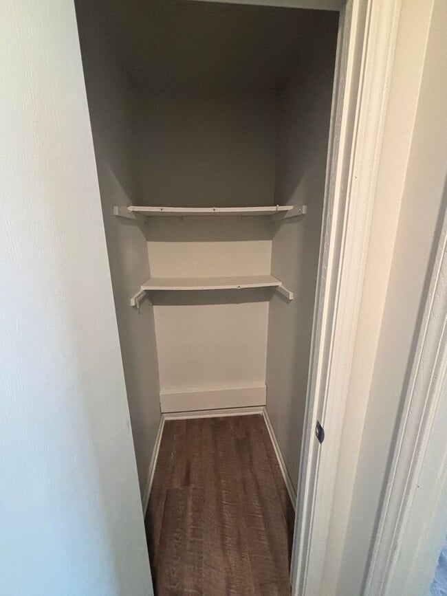 Foto del edificio - Renovated 1 Bed, 1 Bath Apartment at the Brookside Apartments!