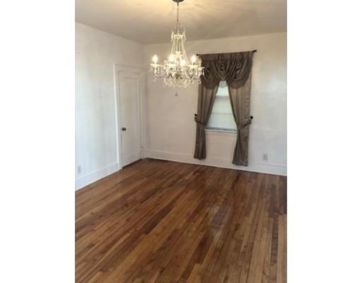 Building Photo - 45 Blossom St