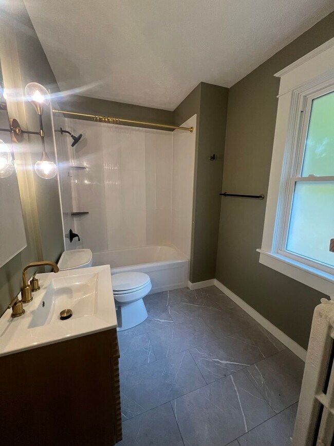 Foto del edificio - 810 W Edwards St