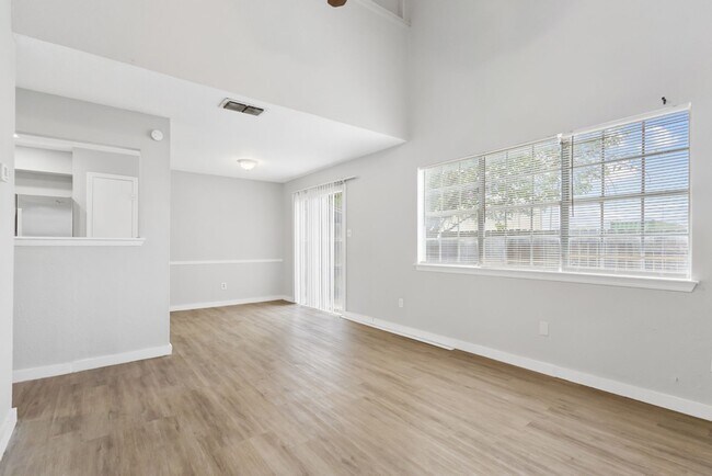 Building Photo - 6710 Windsor Hollow Dr
