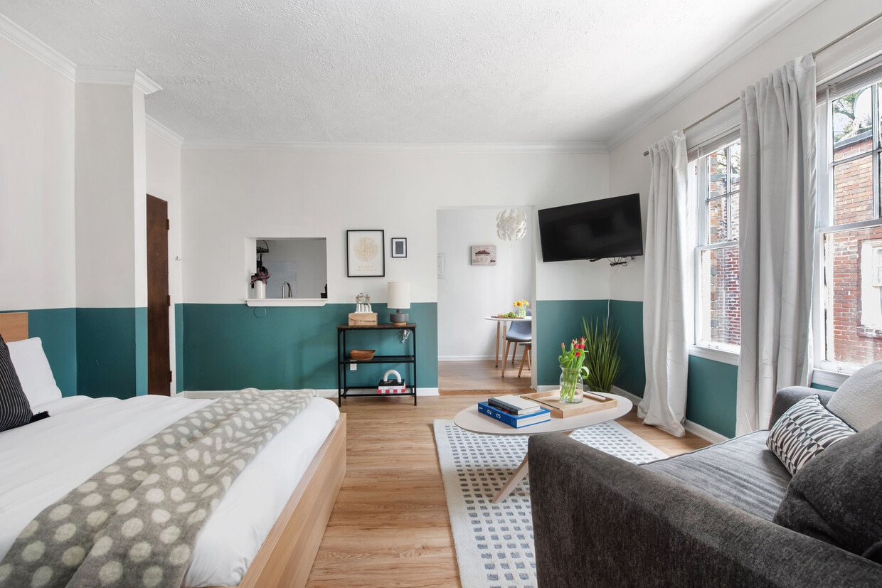 Primary Photo - 1100 Piedmont Ave NE