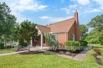 Building Photo - 345 Franklin Dr