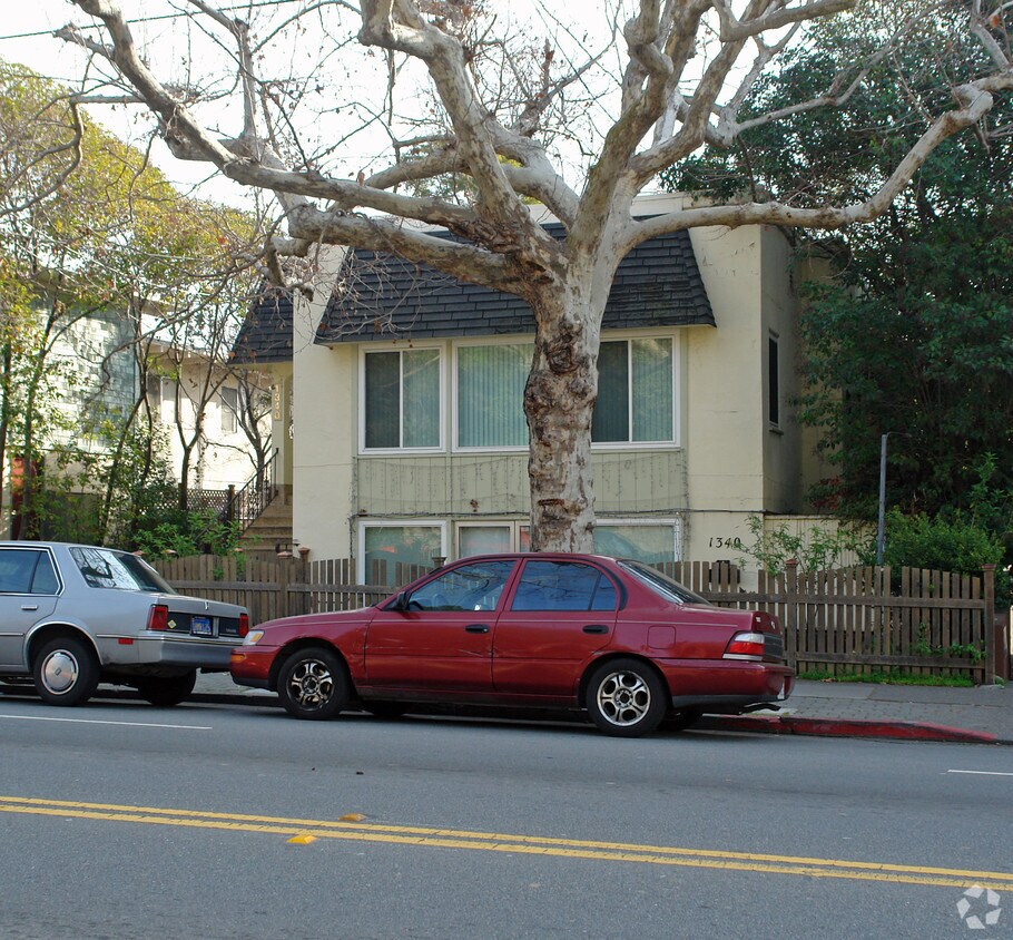 Building Photo - 1340 Lincoln Ave