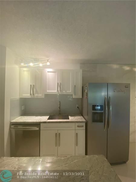Building Photo - 588 Trace Cir