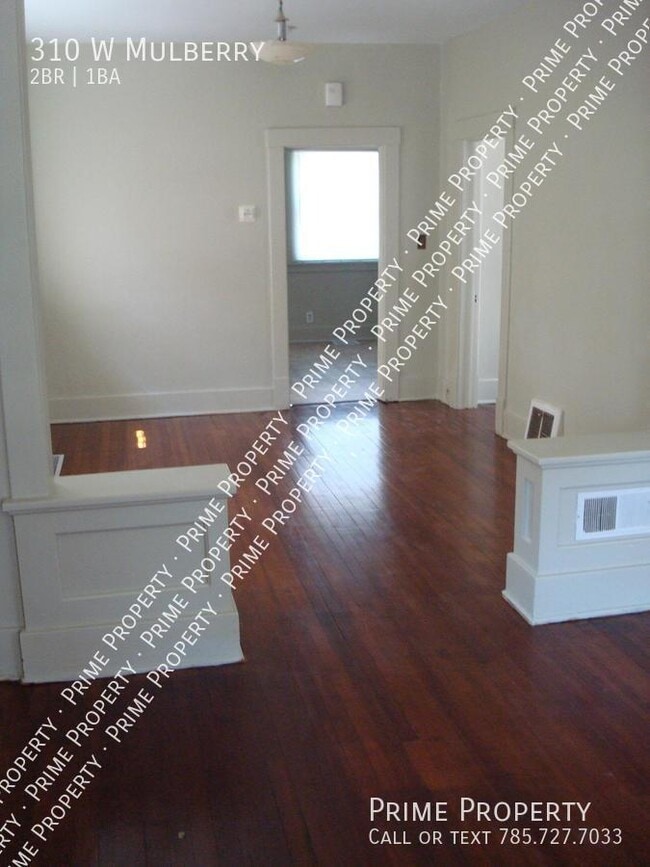 Building Photo - 310 W Mulberry St